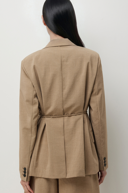 https://img.benettonmall.com/PARTS/KS/26S/SAJK35631LW_MB_D4.jpg?cb=1781170995