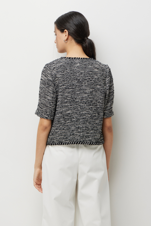 https://img.benettonmall.com/PARTS/KS/26S/SAJK38631BK_MB_D2.jpg?cb=1782918151