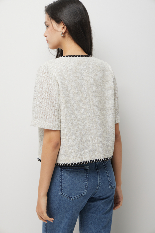 https://img.benettonmall.com/PARTS/KS/26S/SAJK38631WH_MB_D4.jpg?cb=1782918151