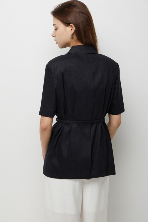 https://img.benettonmall.com/PARTS/KS/26S/SAJK39631BK_MB_D4.jpg?cb=1782918151
