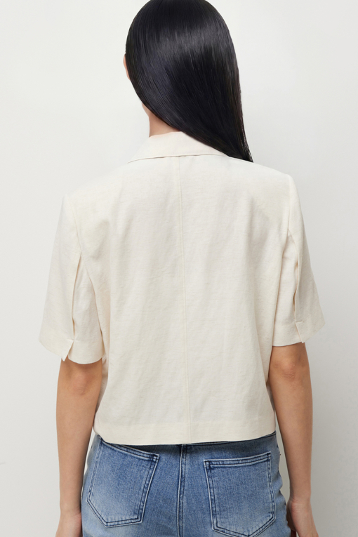 https://img.benettonmall.com/PARTS/KS/26S/SAJK84631BE_MB_D4.jpg?cb=1782918151