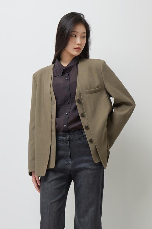 https://img.benettonmall.com/PARTS/KS/26S/SAJKE1631MW_MB_D1.jpg?cb=1788118952