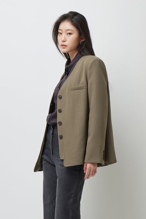 https://img.benettonmall.com/PARTS/KS/26S/SAJKE1631MW_MB_D2.jpg?cb=1788118952