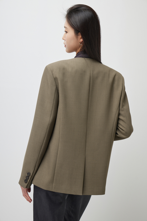 https://img.benettonmall.com/PARTS/KS/26S/SAJKE1631MW_MB_D5.jpg?cb=1788118952
