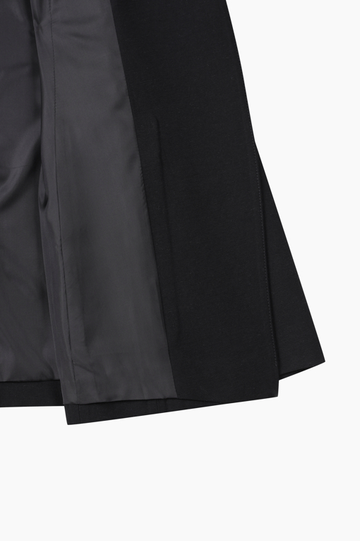 https://img.benettonmall.com/PARTS/KS/26S/SAJKE2631BK_MB_D15.jpg?cb=1778668868