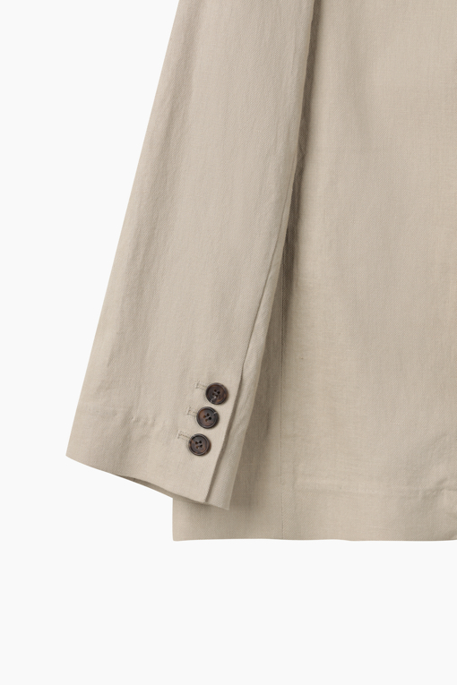 https://img.benettonmall.com/PARTS/KS/26S/SAJKE5631BG_MB_D14.jpg?cb=1779116379