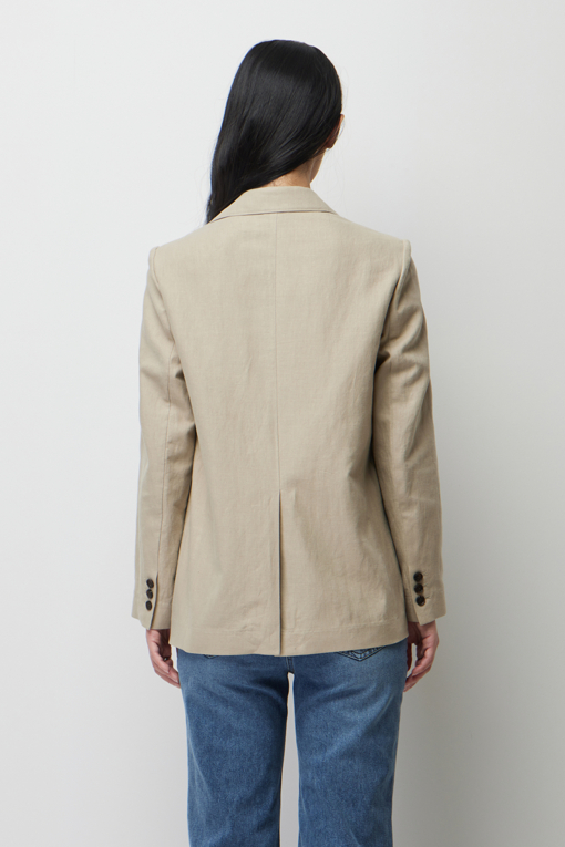 https://img.benettonmall.com/PARTS/KS/26S/SAJKE5631BG_MB_D2.jpg?cb=1779116379