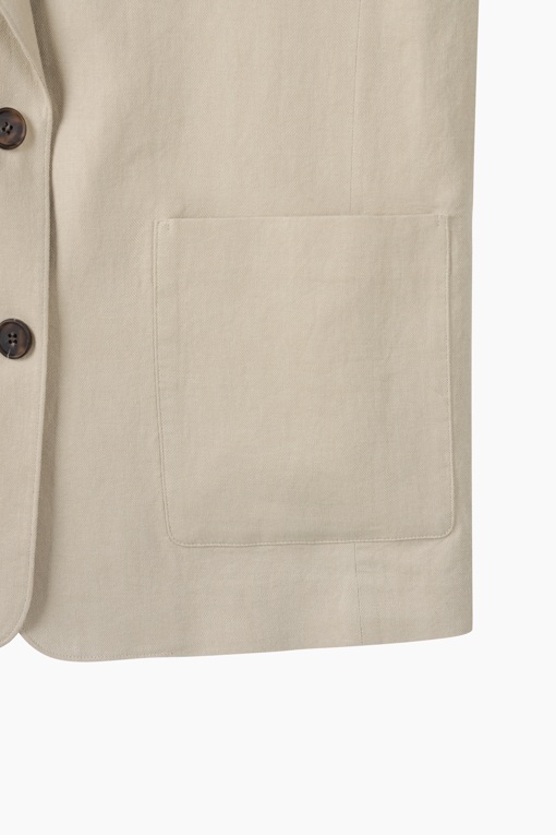 https://img.benettonmall.com/PARTS/KS/26S/SAJKE6631BG_MB_D13.jpg?cb=1778668868
