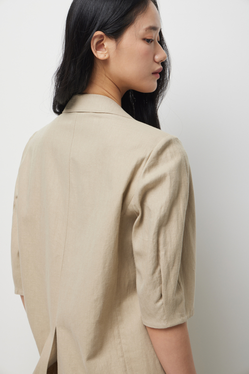 https://img.benettonmall.com/PARTS/KS/26S/SAJKE6631BG_MB_D4.jpg?cb=1778668868