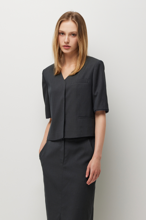 https://img.benettonmall.com/PARTS/KS/26S/SAJKE7631CG_MB_D1.jpg?cb=1778668868