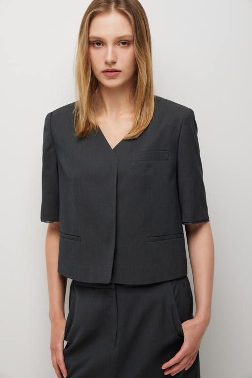 https://img.benettonmall.com/PARTS/KS/26S/SAJKE7631CG_MB_D3.jpg?cb=1778668868
