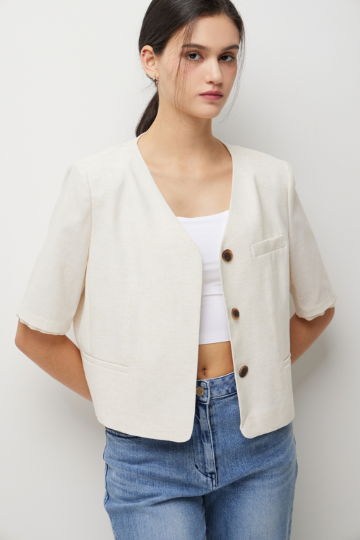 https://img.benettonmall.com/PARTS/KS/26S/SAJKE7631IV_MB_D3.jpg?cb=1778668868