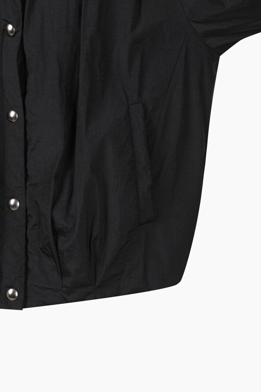 https://img.benettonmall.com/PARTS/KS/26S/SAJP01611BK_MB_D12.jpg?cb=1782918151