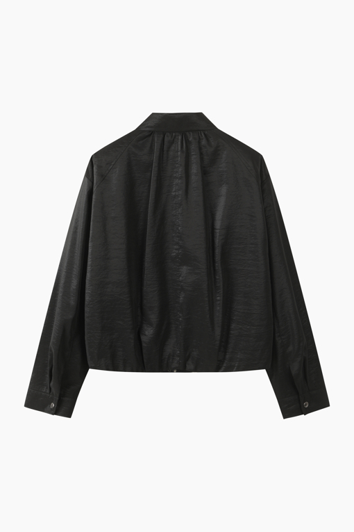 https://img.benettonmall.com/PARTS/KS/26S/SAJP31631BK_MB_D11.jpg?cb=1782918151