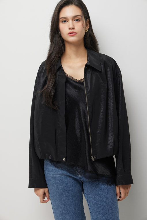 https://img.benettonmall.com/PARTS/KS/26S/SAJP31631BK_MB_D3.jpg?cb=1782918151