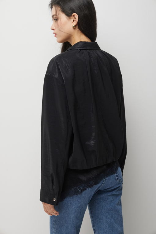 https://img.benettonmall.com/PARTS/KS/26S/SAJP31631BK_MB_D4.jpg?cb=1782918151