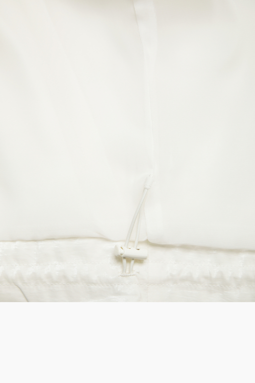 https://img.benettonmall.com/PARTS/KS/26S/SAJP31631IV_MB_D15.jpg?cb=1782918151