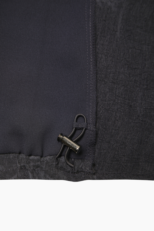 https://img.benettonmall.com/PARTS/KS/26S/SAJP32631DG_MB_D15.jpg?cb=1782918151