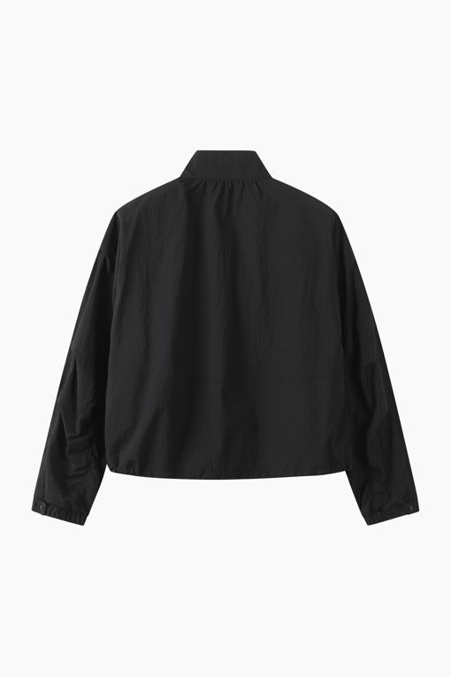 https://img.benettonmall.com/PARTS/KS/26S/SAJP35631BK_MB_D11.jpg?cb=1782918151