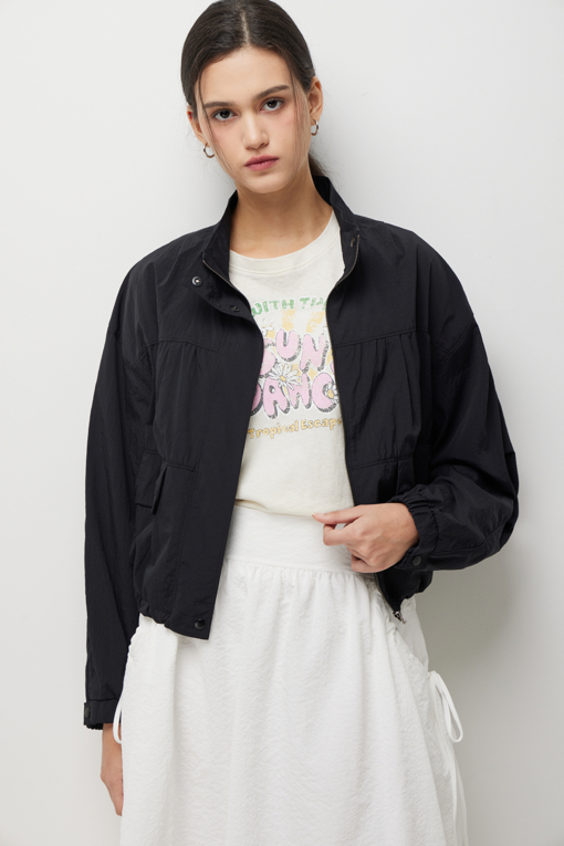 https://img.benettonmall.com/PARTS/KS/26S/SAJP35631BK_MB_D3.jpg?cb=1782918151