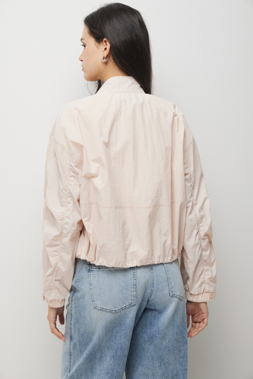 https://img.benettonmall.com/PARTS/KS/26S/SAJP35631PK_MB_D4.jpg?cb=1782918151