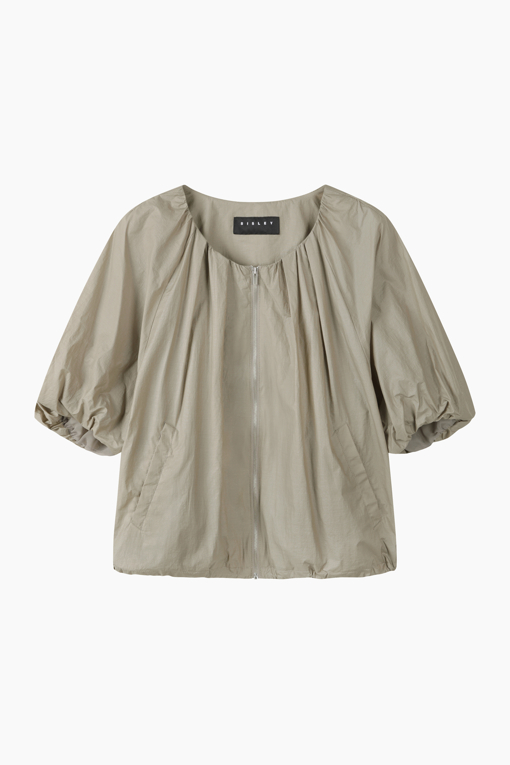 https://img.benettonmall.com/PARTS/KS/26S/SAJP36631KA_MB_D10.jpg?cb=1782918151
