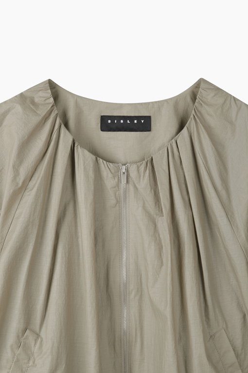 https://img.benettonmall.com/PARTS/KS/26S/SAJP36631KA_MB_D12.jpg?cb=1782918151