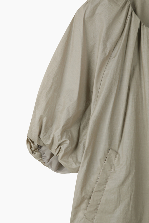 https://img.benettonmall.com/PARTS/KS/26S/SAJP36631KA_MB_D13.jpg?cb=1782918151