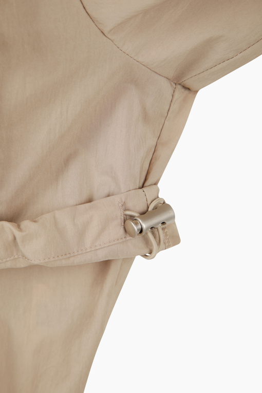 https://img.benettonmall.com/PARTS/KS/26S/SAJP39631BE_MB_D13.jpg?cb=1778668868