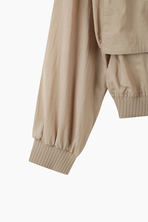 https://img.benettonmall.com/PARTS/KS/26S/SAJP39631BE_MB_D14.jpg