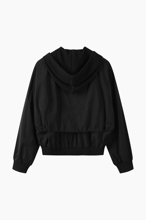 https://img.benettonmall.com/PARTS/KS/26S/SAJP39631BK_MB_D11.jpg?cb=1778668868