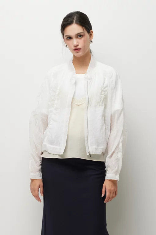 https://img.benettonmall.com/PARTS/KS/26S/SAJP40631WH_MB.jpg?cb=1782918151