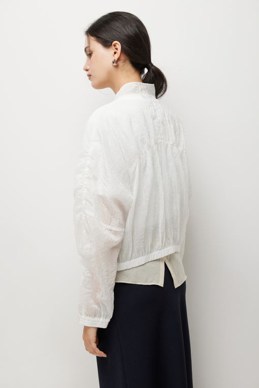https://img.benettonmall.com/PARTS/KS/26S/SAJP40631WH_MB_D4.jpg?cb=1782918151