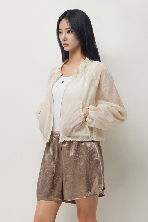 https://img.benettonmall.com/PARTS/KS/26S/SAJP41631BE_MB_D1.jpg?cb=1782918151