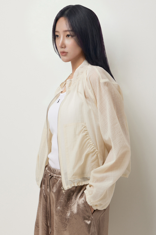 https://img.benettonmall.com/PARTS/KS/26S/SAJP41631BE_MB_D3.jpg?cb=1782918151