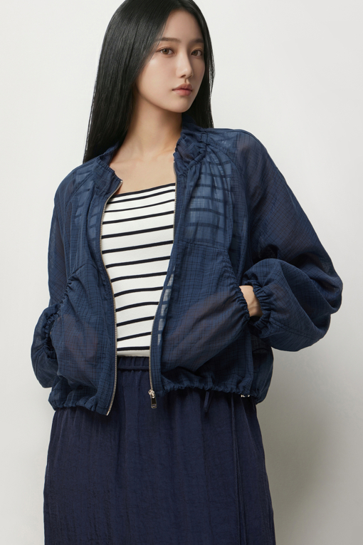 https://img.benettonmall.com/PARTS/KS/26S/SAJP41631NY_MB_D3.jpg?cb=1782918151