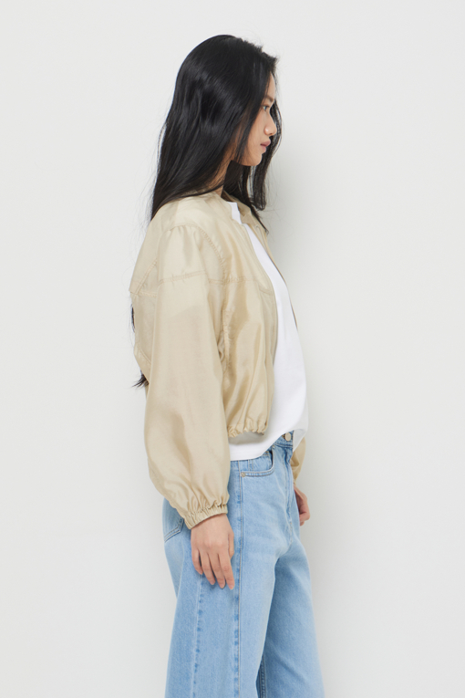 https://img.benettonmall.com/PARTS/KS/26S/SAJP80631BG_MB_D1.jpg?cb=1782918151