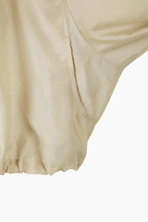 https://img.benettonmall.com/PARTS/KS/26S/SAJP80631BG_MB_D14.jpg?cb=1782918151