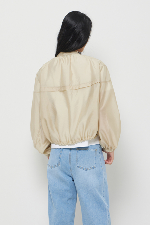 https://img.benettonmall.com/PARTS/KS/26S/SAJP80631BG_MB_D2.jpg?cb=1782918151