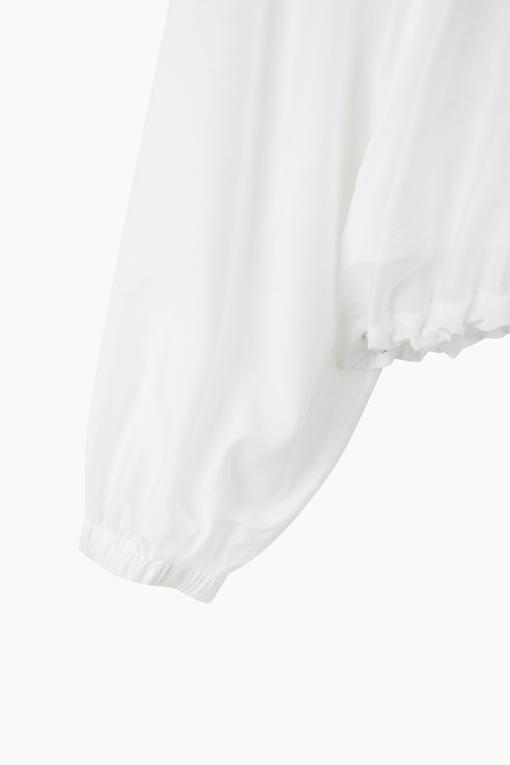 https://img.benettonmall.com/PARTS/KS/26S/SAJP80631WH_MB_D13.jpg?cb=1782918151