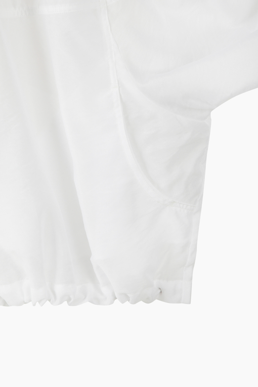 https://img.benettonmall.com/PARTS/KS/26S/SAJP80631WH_MB_D14.jpg?cb=1782918151