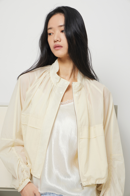 https://img.benettonmall.com/PARTS/KS/26S/SAJPE1631CR_MB_D7.jpg?cb=1778668868