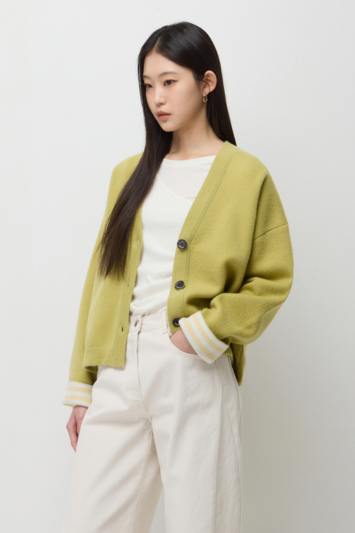 https://img.benettonmall.com/PARTS/KS/26S/SAKC02611OL_MB_D1.jpg?cb=1782918151