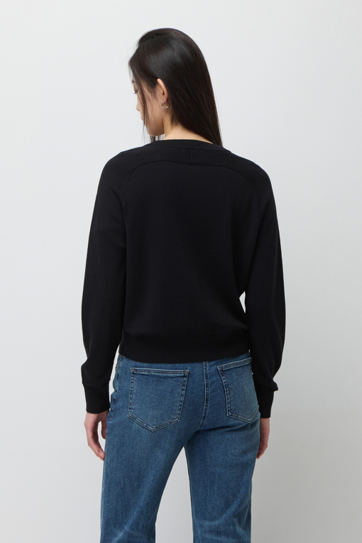 https://img.benettonmall.com/PARTS/KS/26S/SAKC04611BK_MB_D3.jpg?cb=1782918151