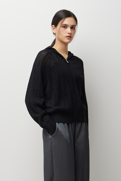 https://img.benettonmall.com/PARTS/KS/26S/SAKC33631BK_MB_D1.jpg?cb=1782918151