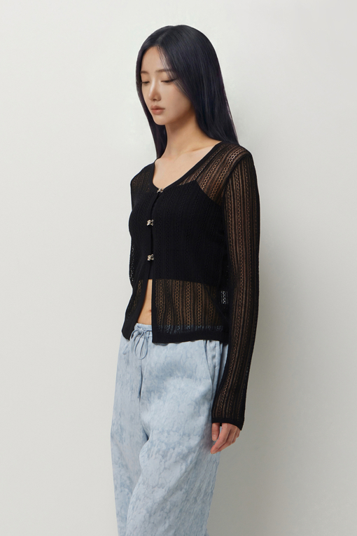 https://img.benettonmall.com/PARTS/KS/26S/SAKC38631BK_MB_D1.jpg?cb=1782918151