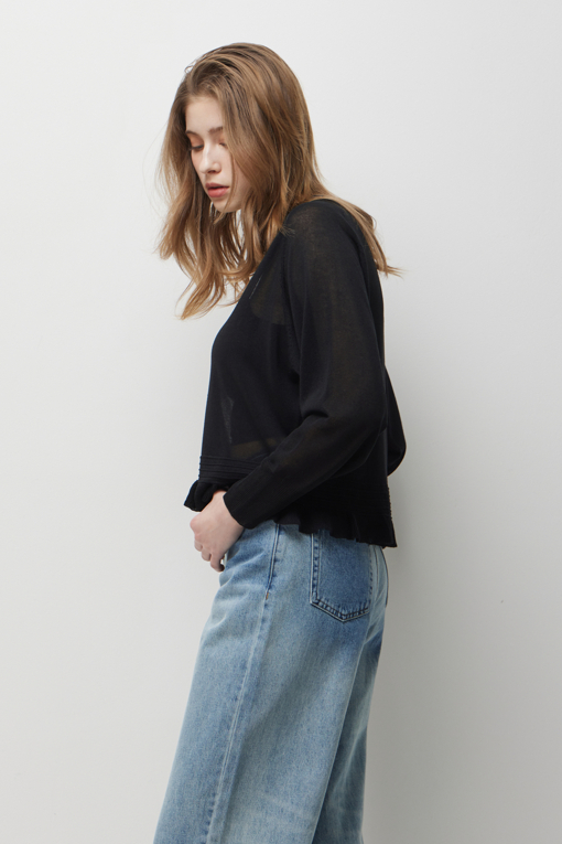 https://img.benettonmall.com/PARTS/KS/26S/SAKC81631BK_MB_D1.jpg?cb=1782918151