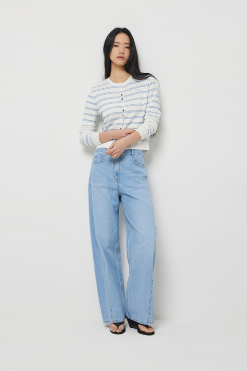 https://img.benettonmall.com/PARTS/KS/26S/SAKCE2631BL_MB_D0.jpg?cb=1782918151