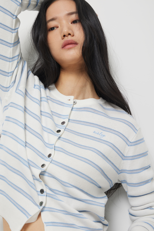 https://img.benettonmall.com/PARTS/KS/26S/SAKCE2631BL_MB_D8.jpg?cb=1778668868