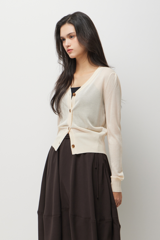 https://img.benettonmall.com/PARTS/KS/26S/SAKCE9631CR_MB_D1.jpg?cb=1778668868